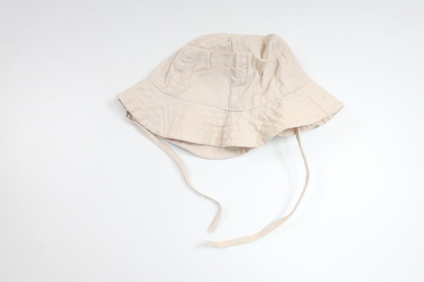 Solhat fra Lindex - Størrelse 46/48 - Beige
