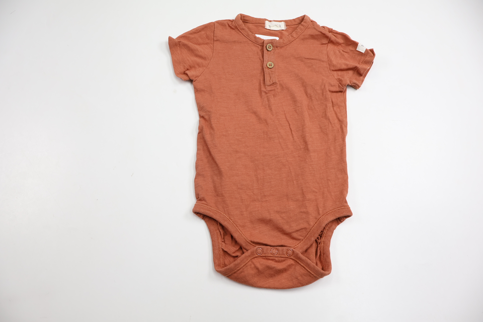 Body från Newbie - Storlek 74 - Brun