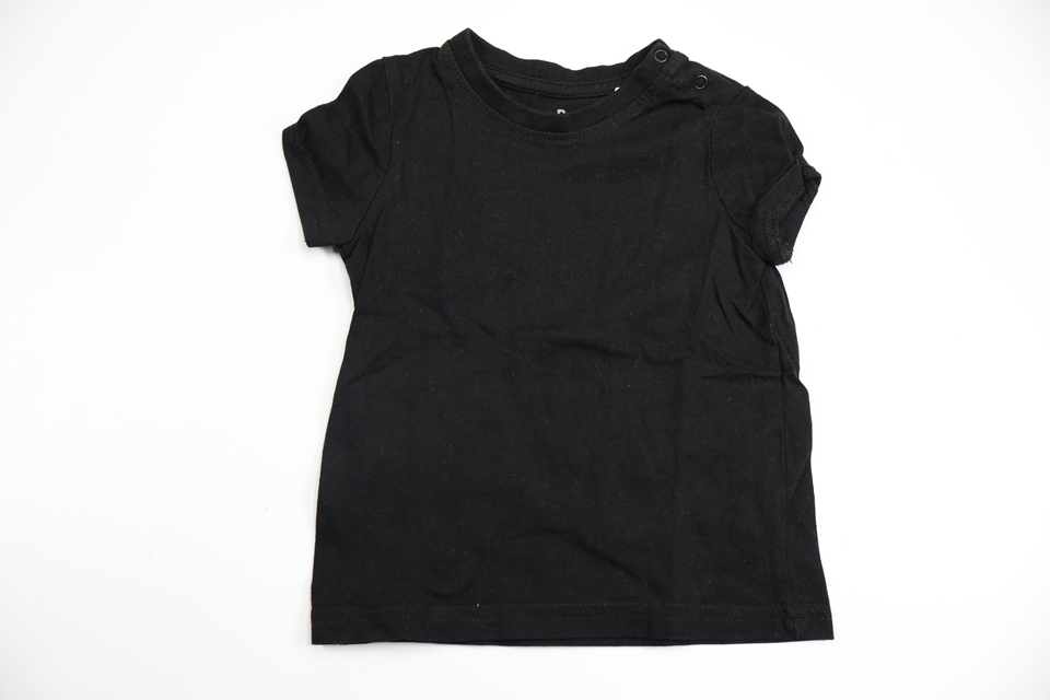 T-shirt från Basic U - Storlek 74 - Svart