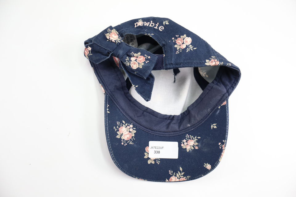 Blommig keps från Newbie - Storlek 48/50 - Marinblå
