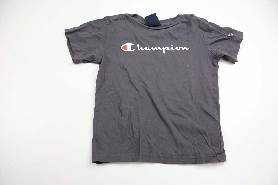 T-shirt från Champion - Storlek 110/116 - Grå