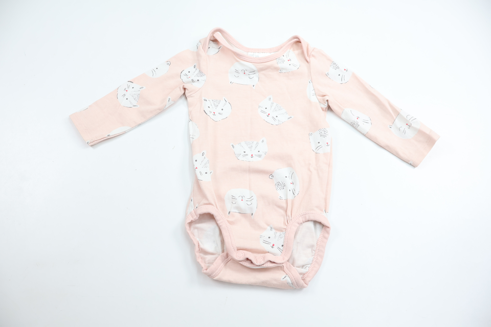 Body med katte fra H&M - Størrelse 62 - Rosa