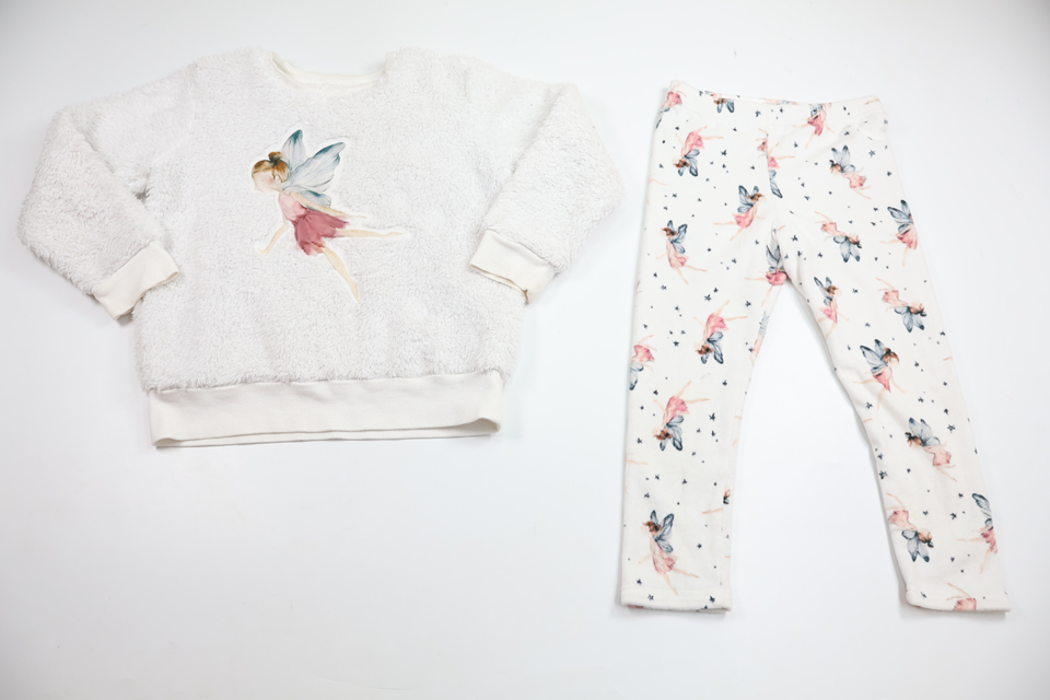 Tvådelad pyjamas i fleece från Next - Storlek 116 - Vit