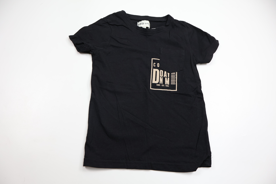 T-shirt från Denim Day - Storlek 110/116 - Svart