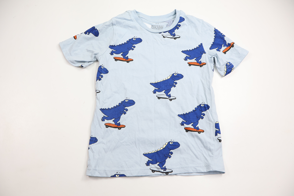 T-shirt från H&M - Storlek 122/128 - Blå