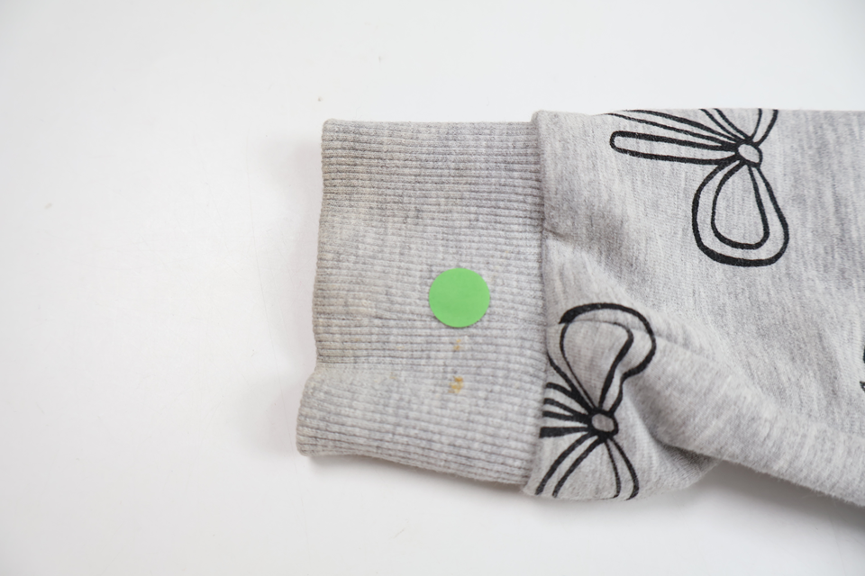 Sweatshirt med rosetter från Lindex - Storlek 104 - Grå