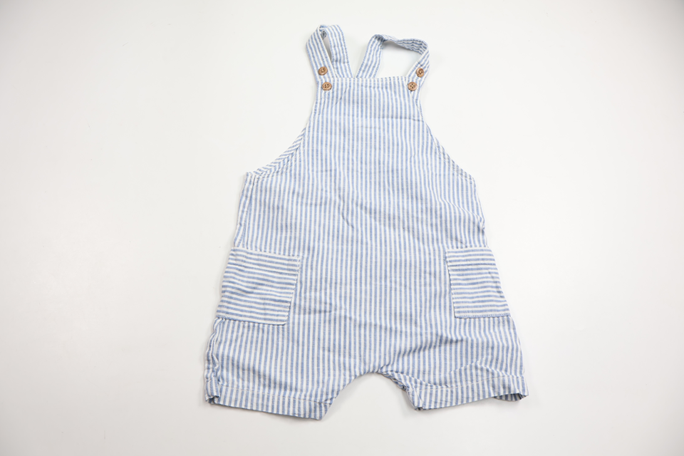 Randiga hängselshorts från H&M - Storlek 86 - Blå