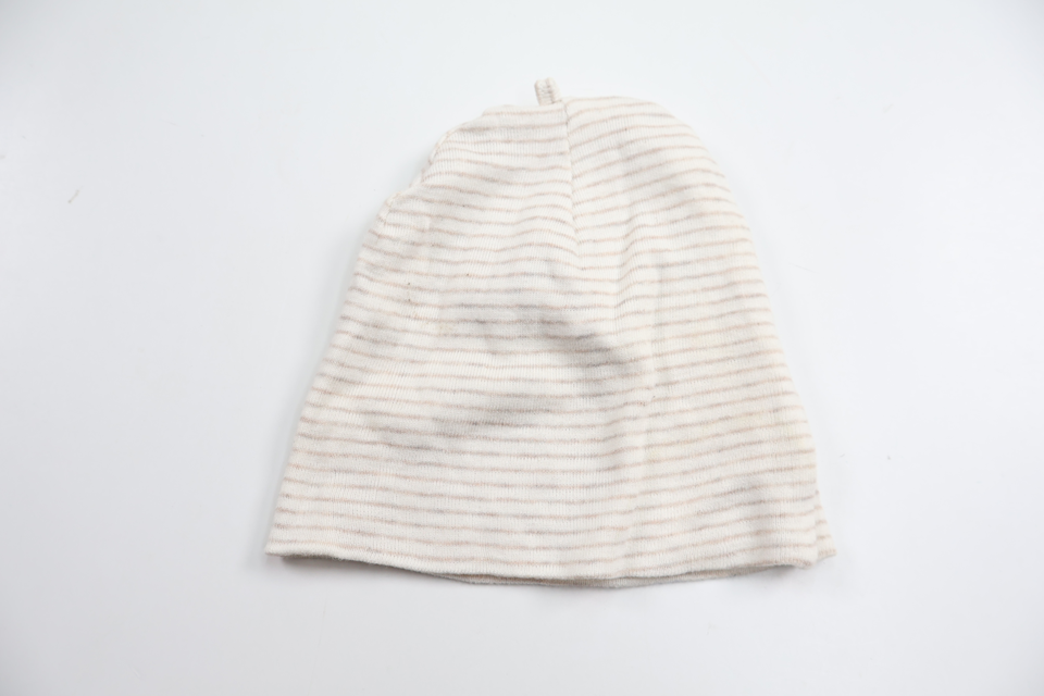 Randig mössa från H&M - Storlek 50 - Beige