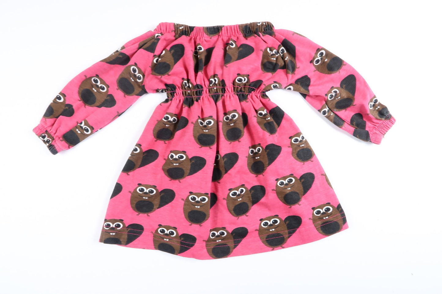 Lyserød langærmet kjole med egern fra Maxomorra i størrelse 50/56