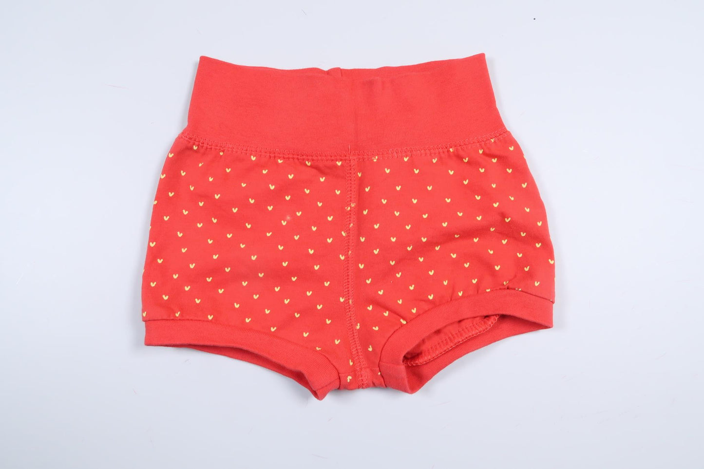 Shorts med jordbærmotiv fra H&M i størrelse 56