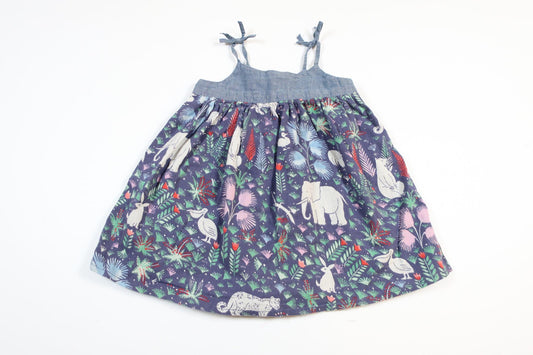 Blå kjole med skovmotiv fra Baby GAP i størrelse 80