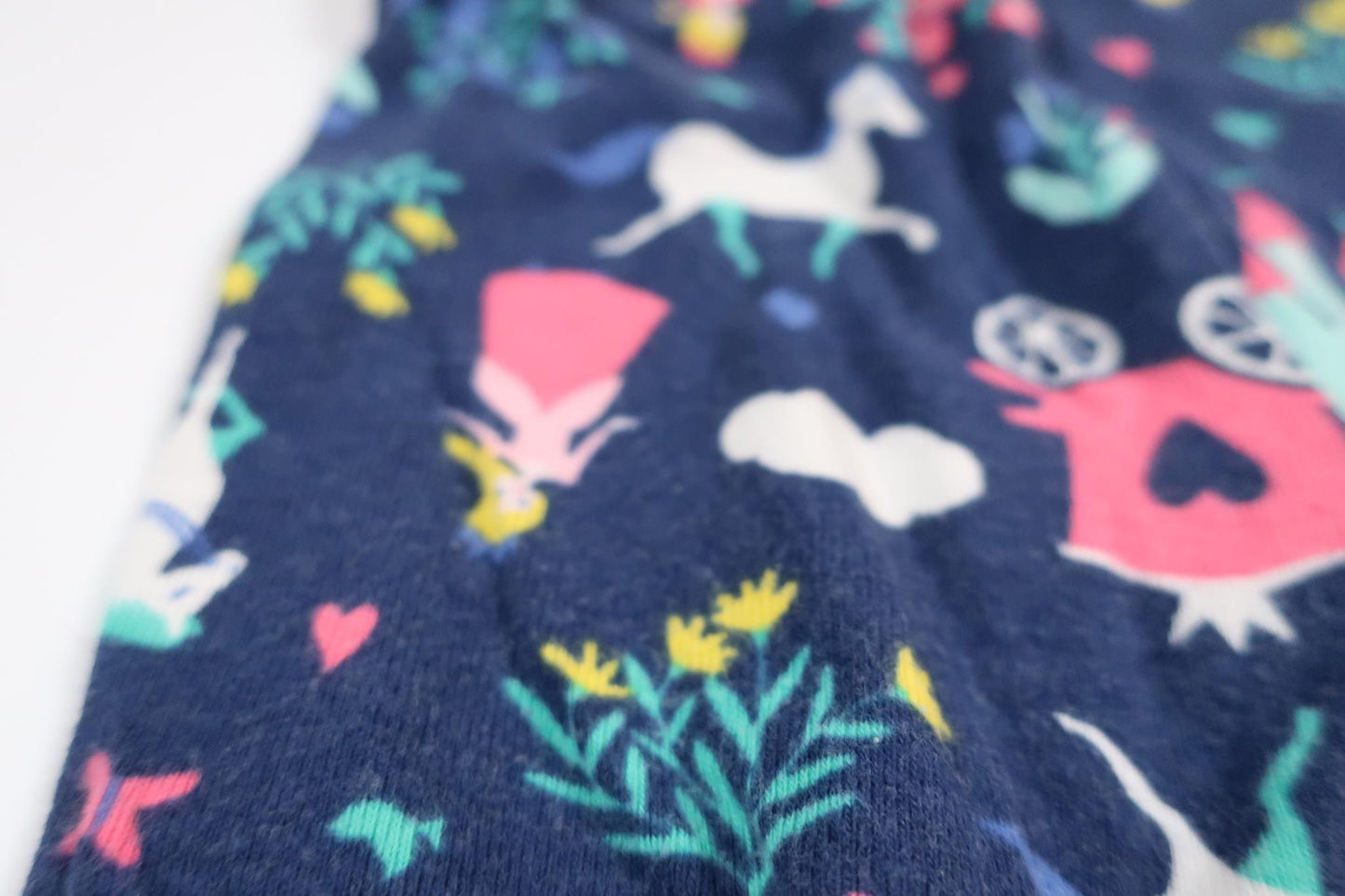 Marineblå pyjamas i to dele fra Carter's i størrelse 6 M