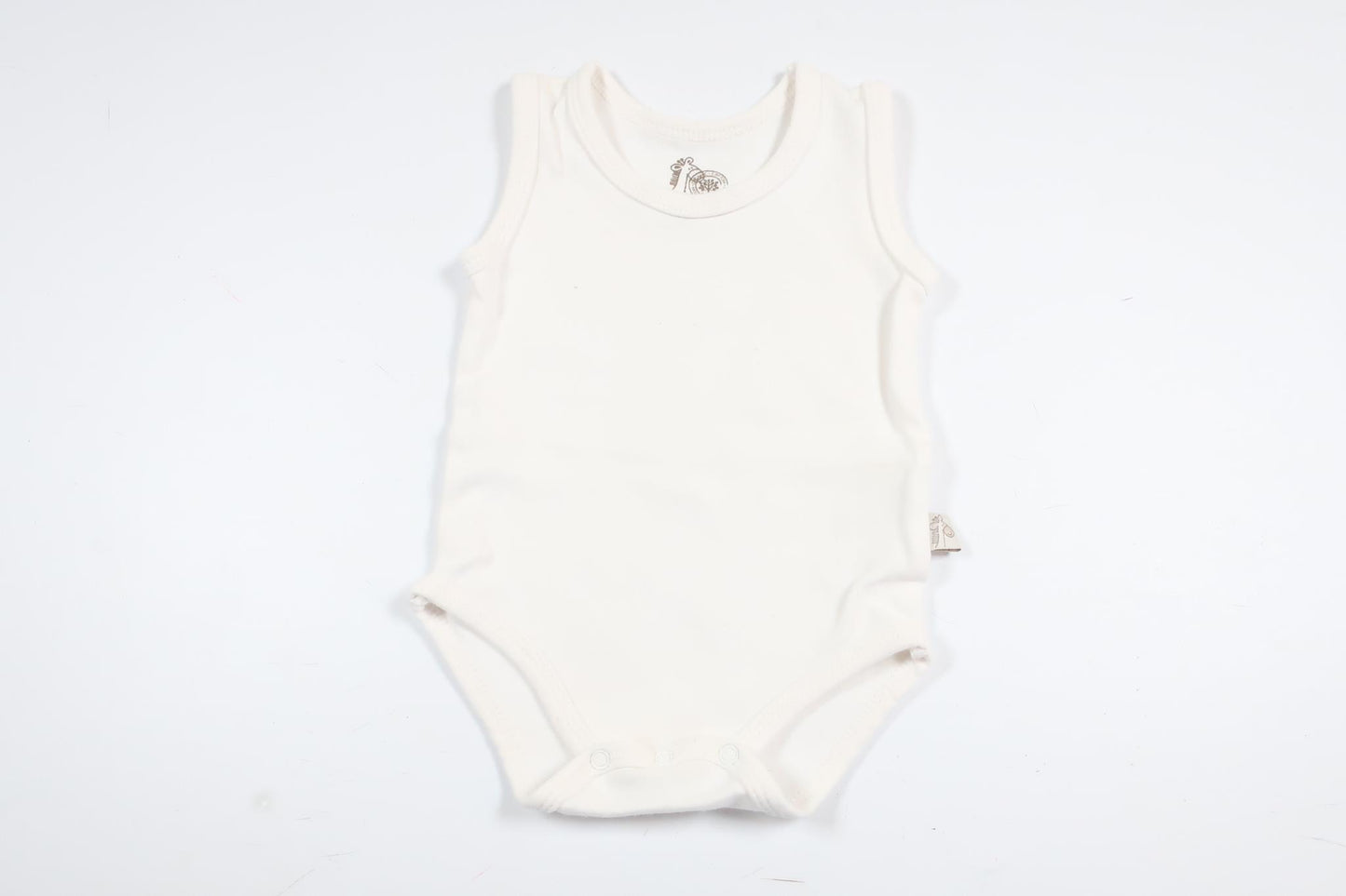 Hvid hørbody fra Basic U i størrelse 56