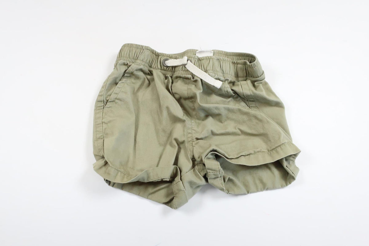 Grønne shorts fra H&M i størrelse 80