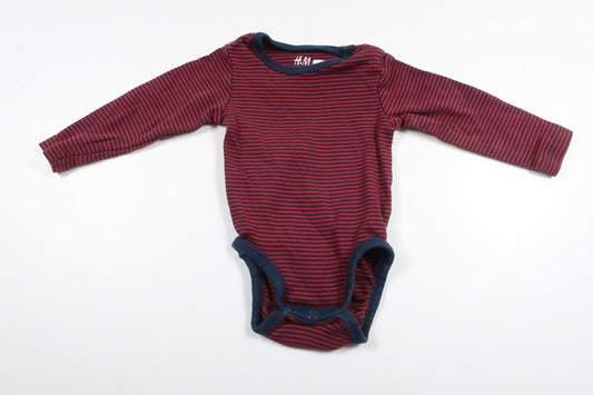 Bodysuit fra H&M - Størrelse 62 - Rød