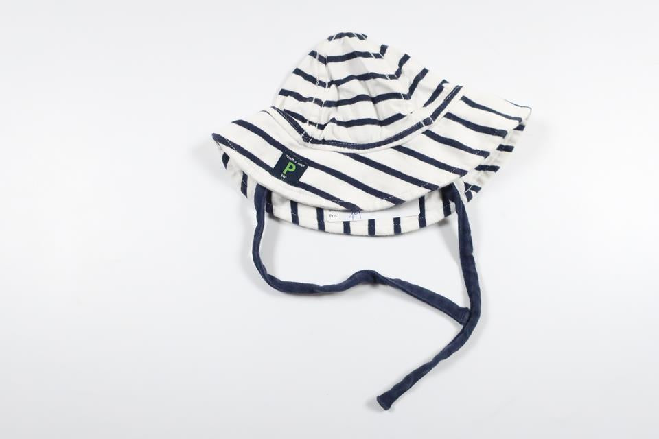 Blød solhat fra Polarn o. Pyret - Størrelse 50/56 - Hvid