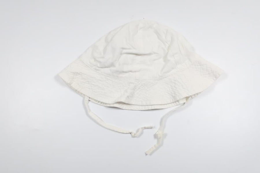Solhat fra H&M - Størrelse 92 - Hvid