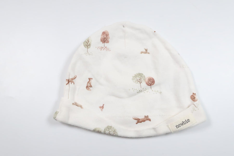 Hat fra Newbie - Størrelse 44/46 - Hvid