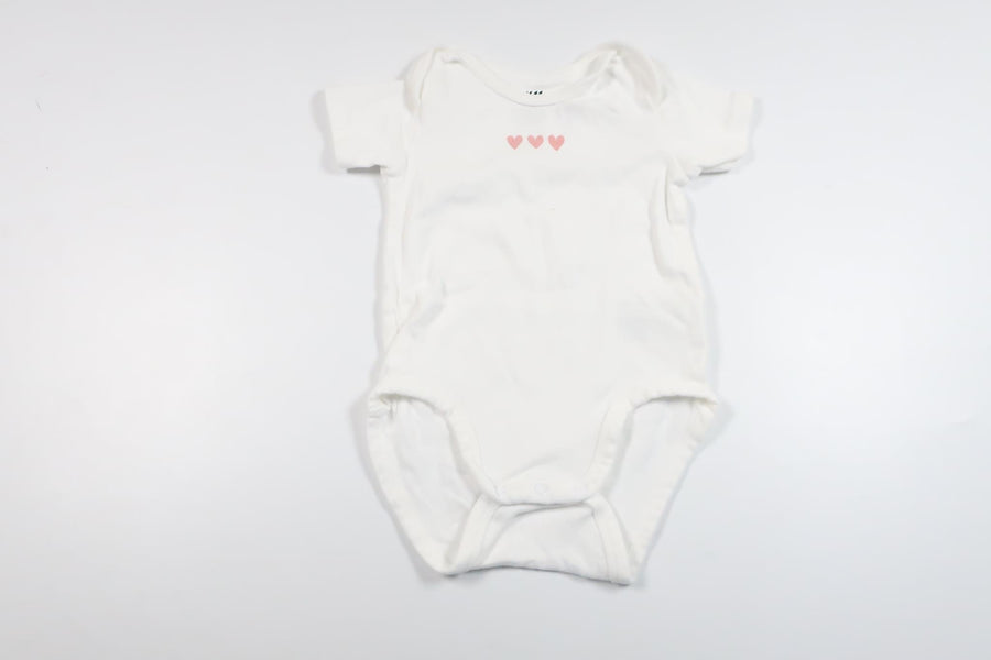 Body med hjerter fra H&M - Størrelse 68/74 - Hvid