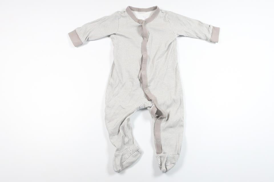 Stribet pyjamas fra Unknown - Størrelse 62/68 - Grå