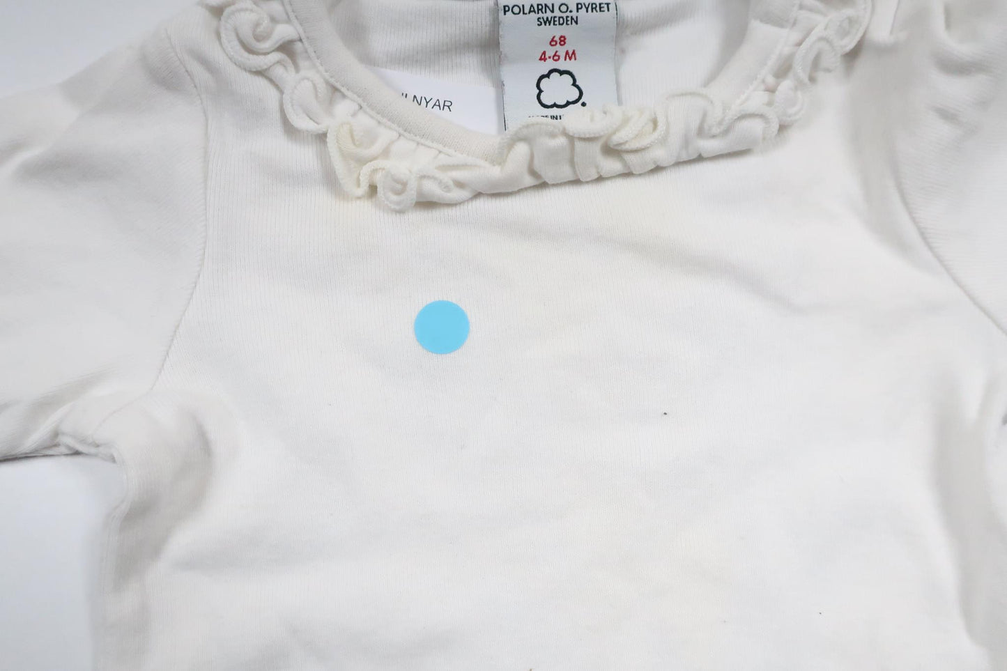 Body med krave fra Polarn o. Pyret - Størrelse 68 - Hvid