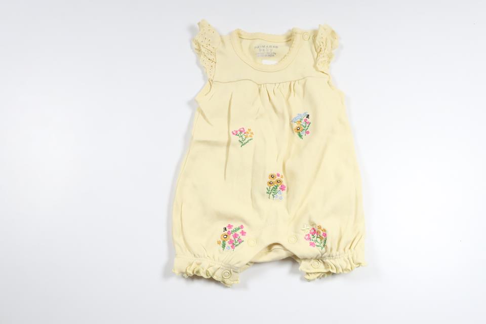 Blomsterjumpsuit fra Primark - Størrelse 50/56 - Gul