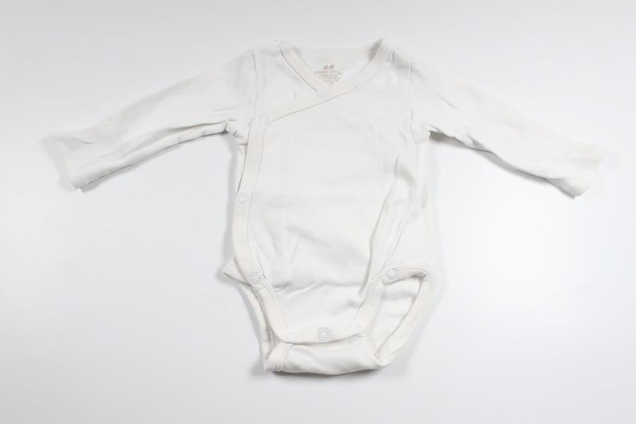 Wrap-body fra H&M - Størrelse 56 - Hvid