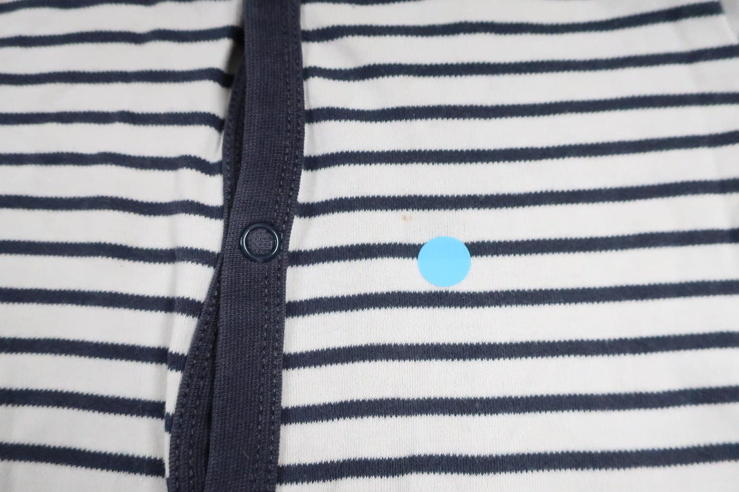 Stribet pyjamas fra Newbie - Størrelse 74 - Hvid