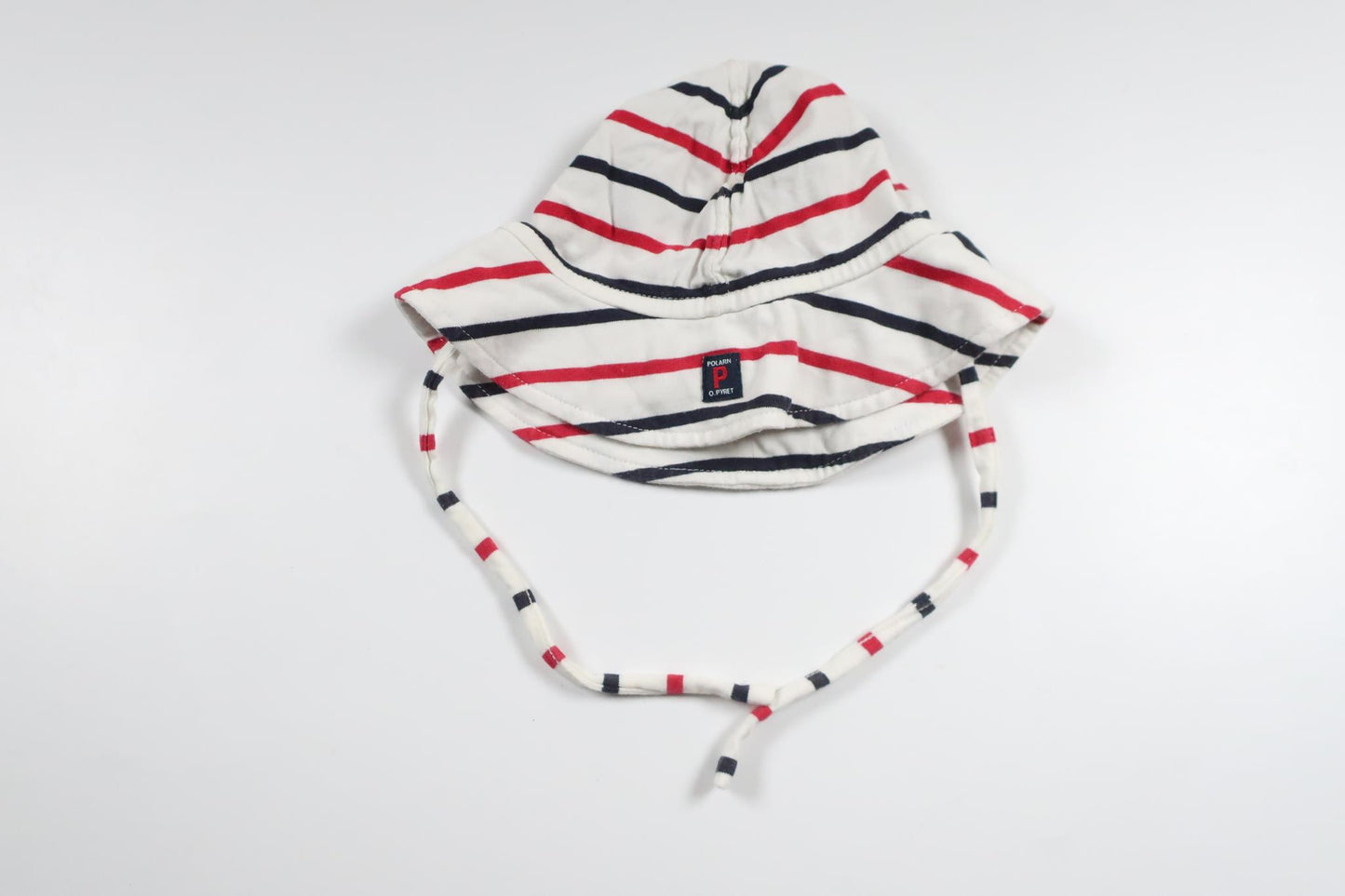 Stribet blød solhat fra Polarn o. Pyret - Størrelse 42 - Hvid