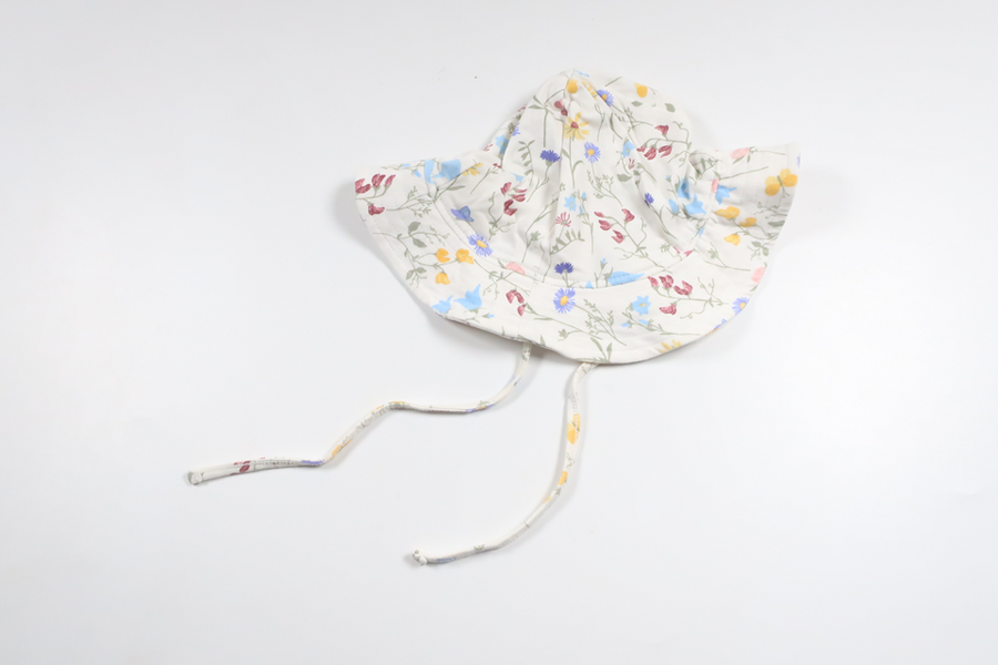 Blød solhat fra Lindex - Størrelse 48/50 - Hvid