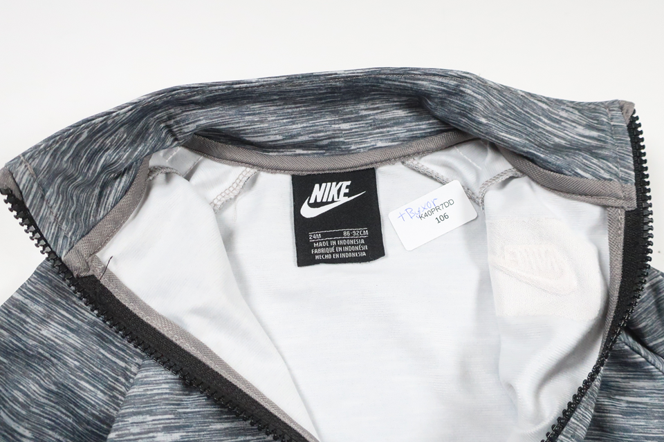 Træningsdragt fra Nike - Størrelse 86/92 - Grå