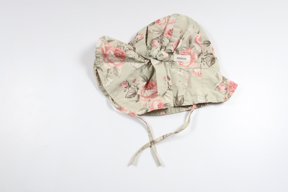 Blomstersolhat fra Newbie - Størrelse 48/50 - Grøn