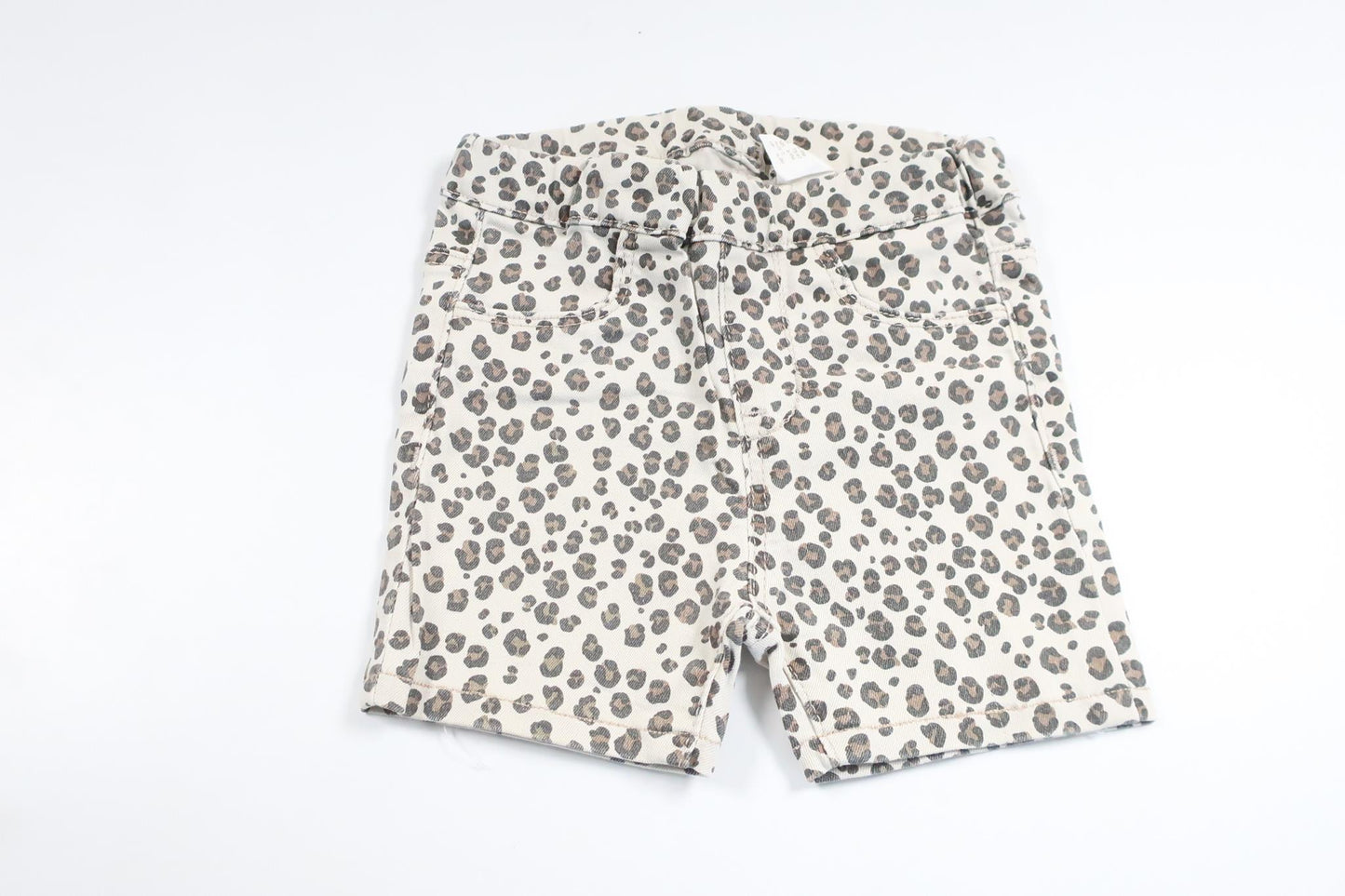 Leopardprintede shorts fra H&M - Størrelse 74 - Beige