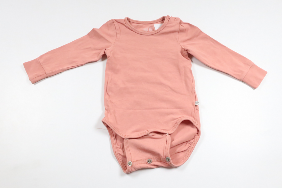 Bodysuit fra BEBE - Størrelse 70 - Lyserød