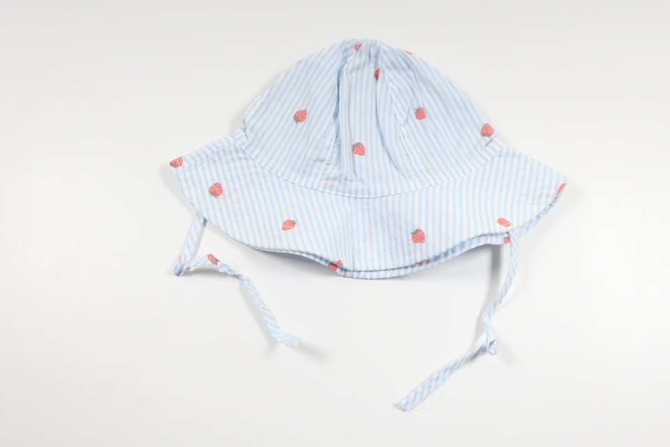 Solhat fra H&M - Størrelse 74/80 - Blå