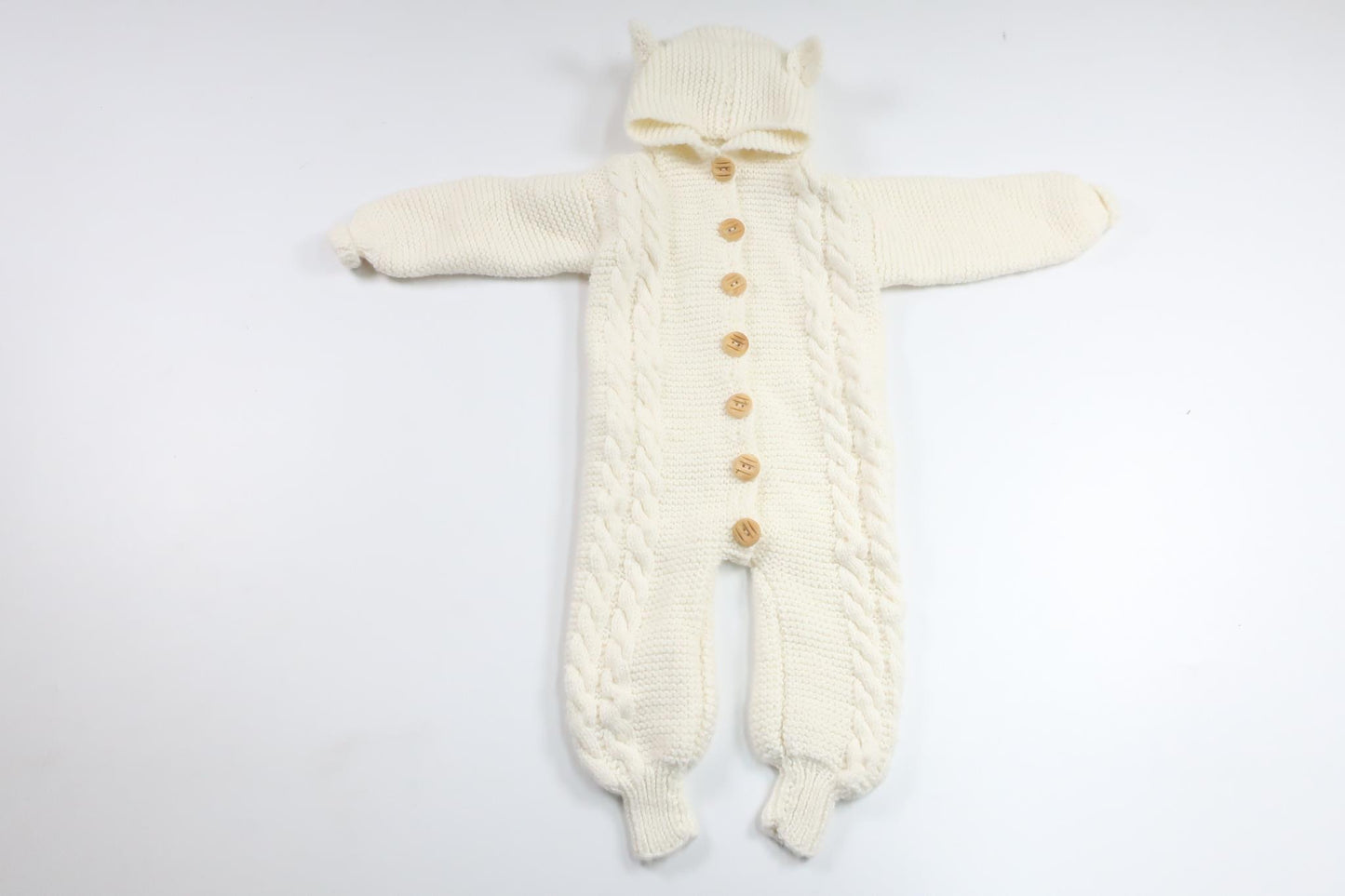 Strikkede overalls fra Hemstickat - Størrelse 56/62 - Off-white