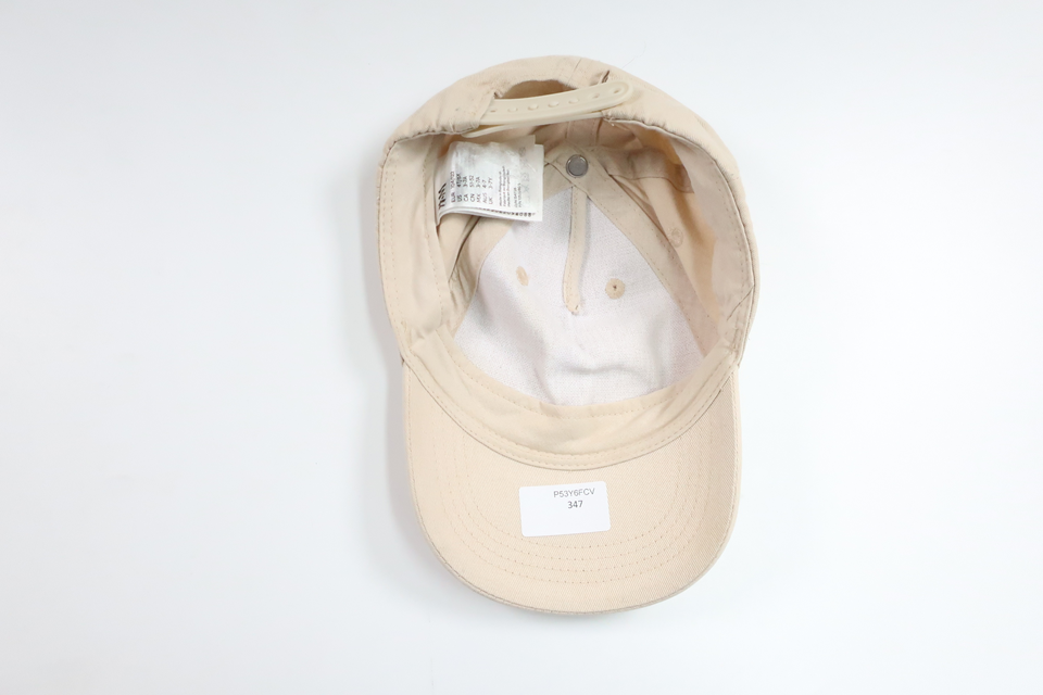 Kasket fra H&M - Størrelse 104/122 - Off-white