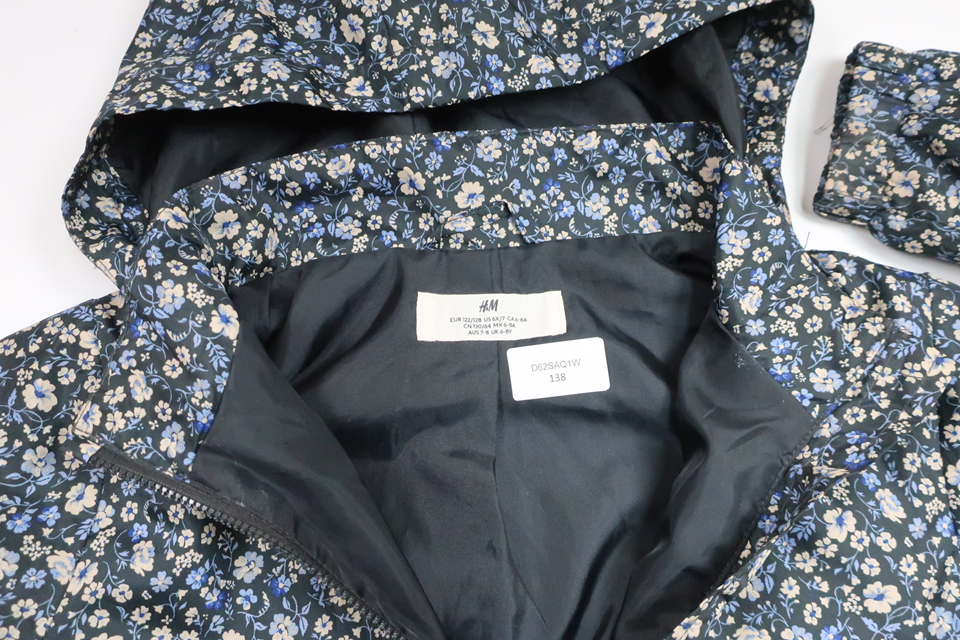 Vindjakke fra H&M - Størrelse 122/128 - Blå