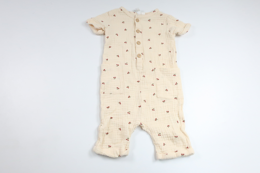 Jumpsuit med kirsebær fra Rikiki - Størrelse 74 - Off-white