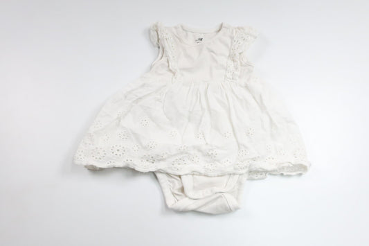 Kjole med indbygget body fra H&M - Størrelse 56 - Hvid