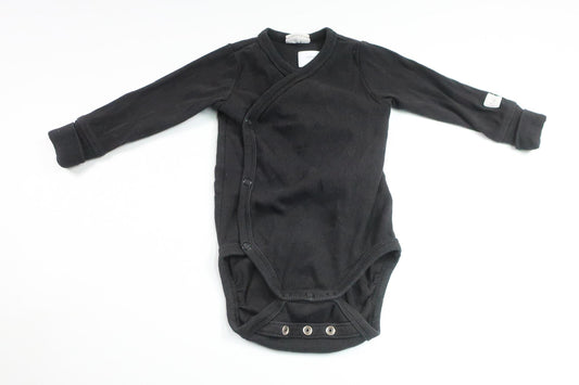 Ribbet wrap-body fra Kappahl - Størrelse 68 - Sort