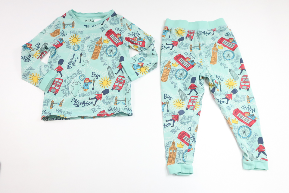 Pyjamas med Paddington fra M&S - Størrelse 98/104 - Blå