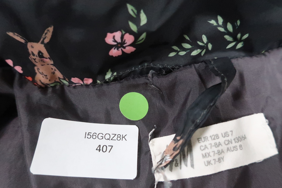 Vinterjakke fra H&M - Størrelse 128 - Sort