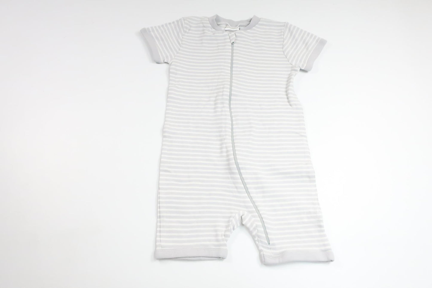 Stribet pyjamas fra Kappahl - Størrelse 92 - Grå