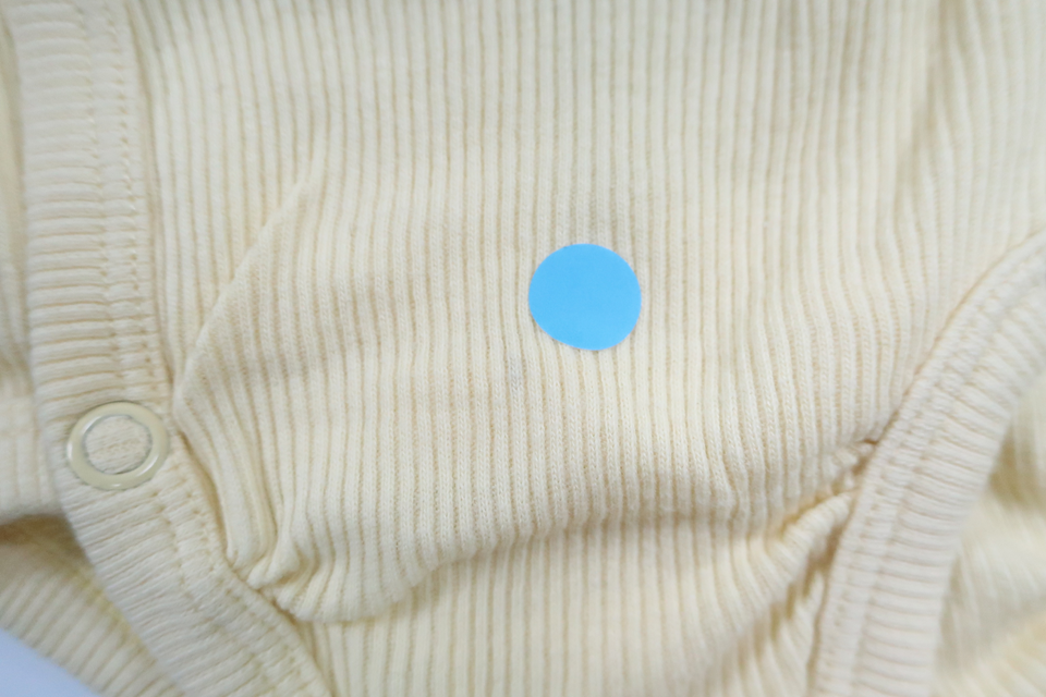 Ribbet bodysuit fra H&M - Størrelse 50 - Gul