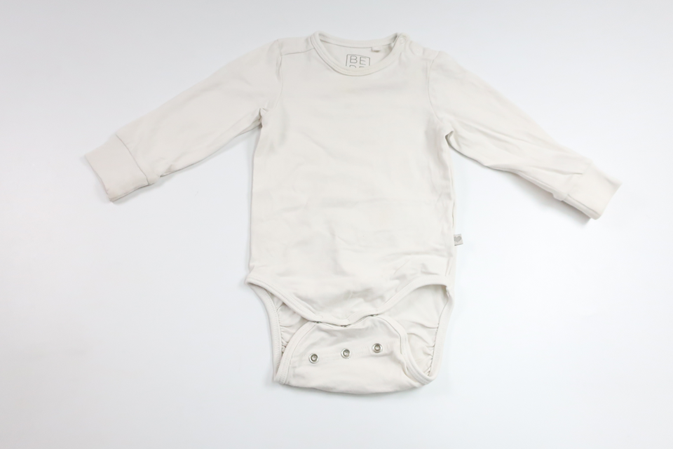 Bodysuit fra BEBE - Størrelse 70 - Off-white