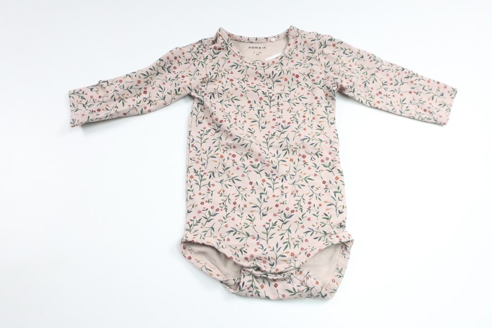 Blomsterbody fra Name It - Størrelse 62 - Lyserød