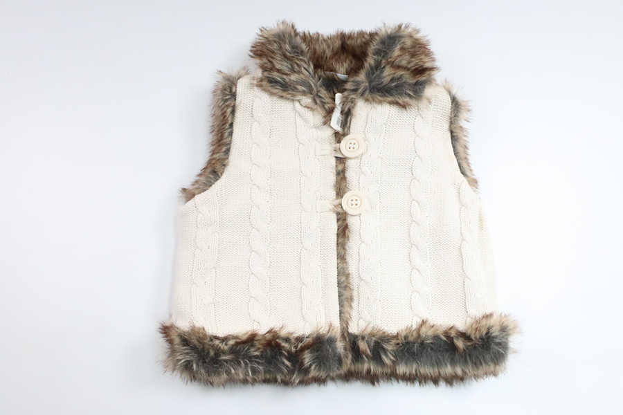 Strikket vest foret med kunstpels fra Kappahl - Størrelse 86/92 - Off-white