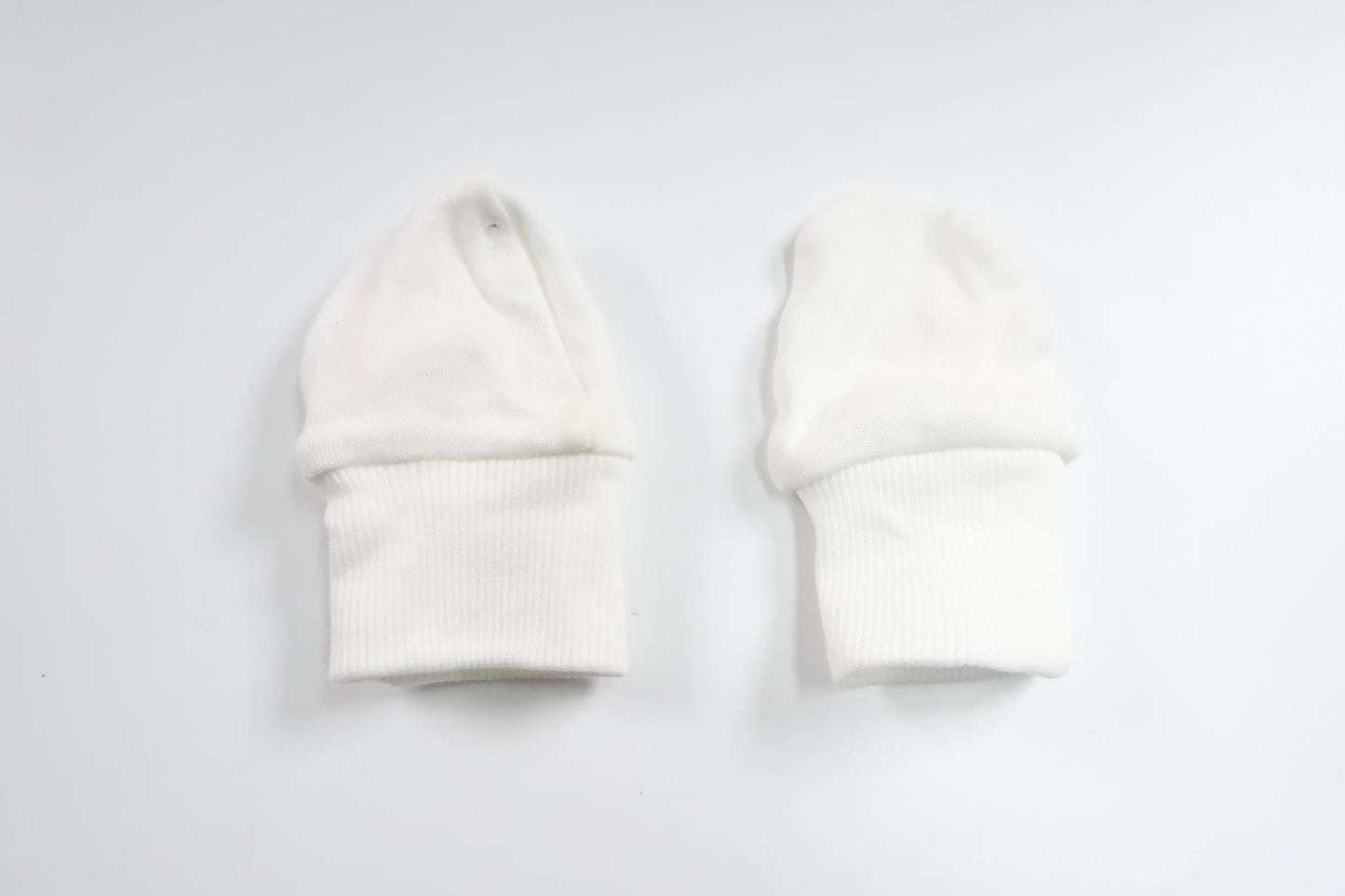Nyfødtvanter fra H&M - Størrelse 50/56 - Hvid