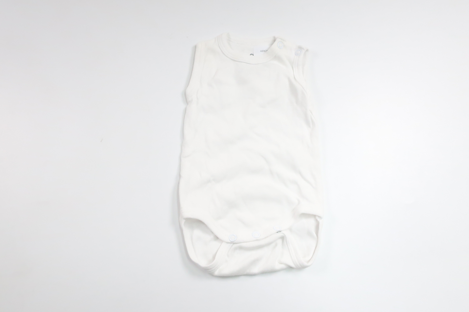 Hørbody fra Åhléns - Størrelse 50/56 - Hvid